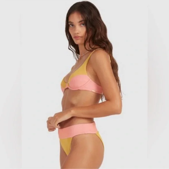 NEW BILLABONG! Hi Life Paneled Swim Top - Picture 4 of 6